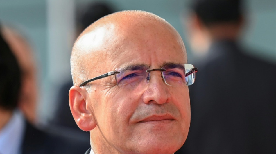 Those who profited from fund scandal 'identified': Turkish minister