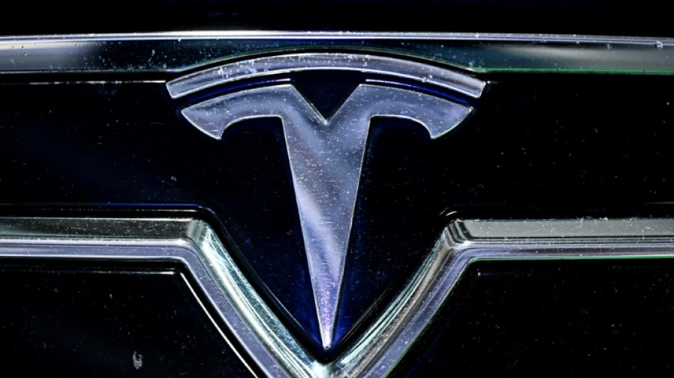 Vendas da Tesla na UE registram queda expressiva em abril