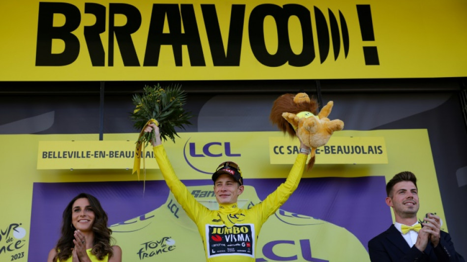 Al asalto del Grand Colombier en la 13&ordf; etapa del Tour