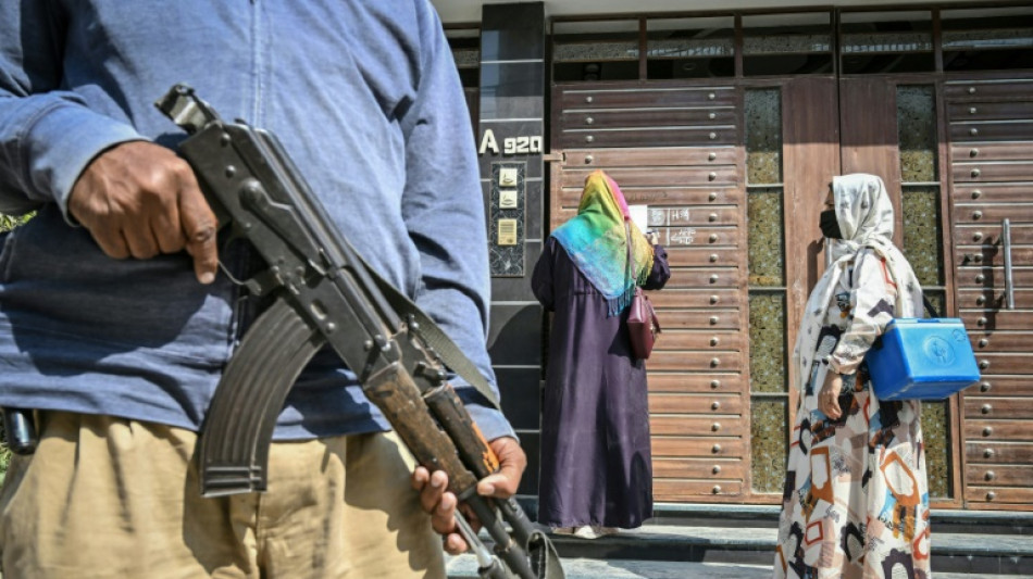 Un policier tu&eacute; par les talibans pakistanais au lancement de la campagne antipolio