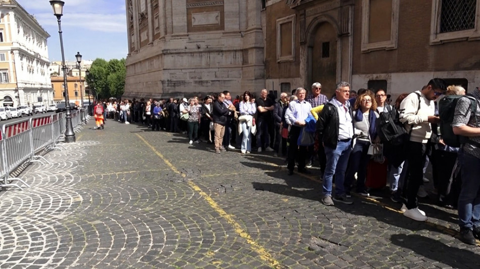 A Santa Maria Maggiore emozione alla tomba di Francesco