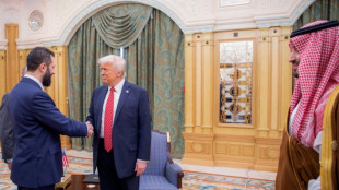 Síria celebra suspensão formal das sanções americanas