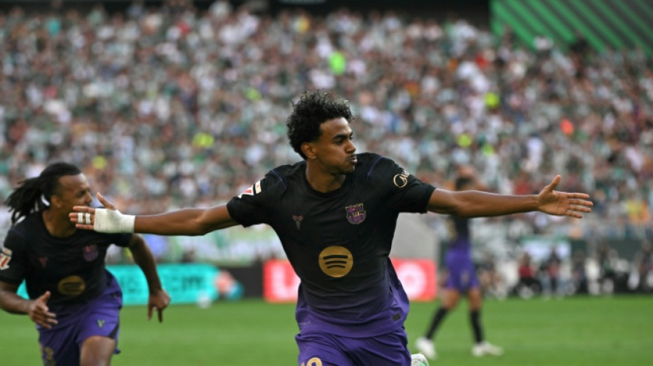 Bar&ccedil;a derrota Betis (5-2) e mant&eacute;m campanha 100% no Espanhol