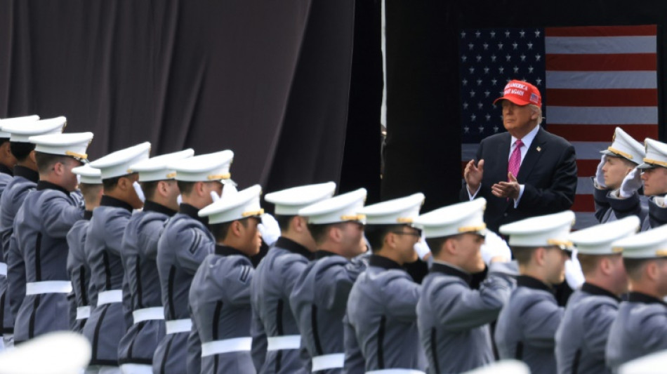Trump se jacta de haber "liberado" a los militares de EEUU de las teorías sobre género y "raza"
