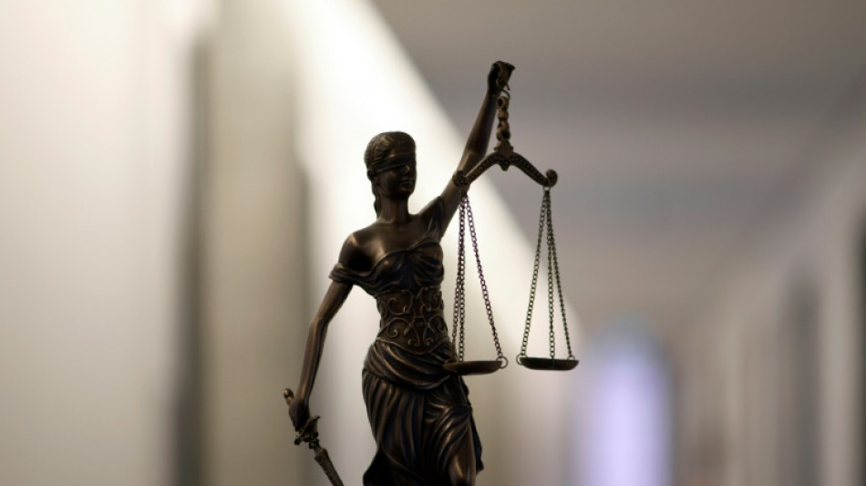 Orthop&auml;de wegen sexuellen Missbrauchs von Kind und Frau vor Bielefelder Gericht